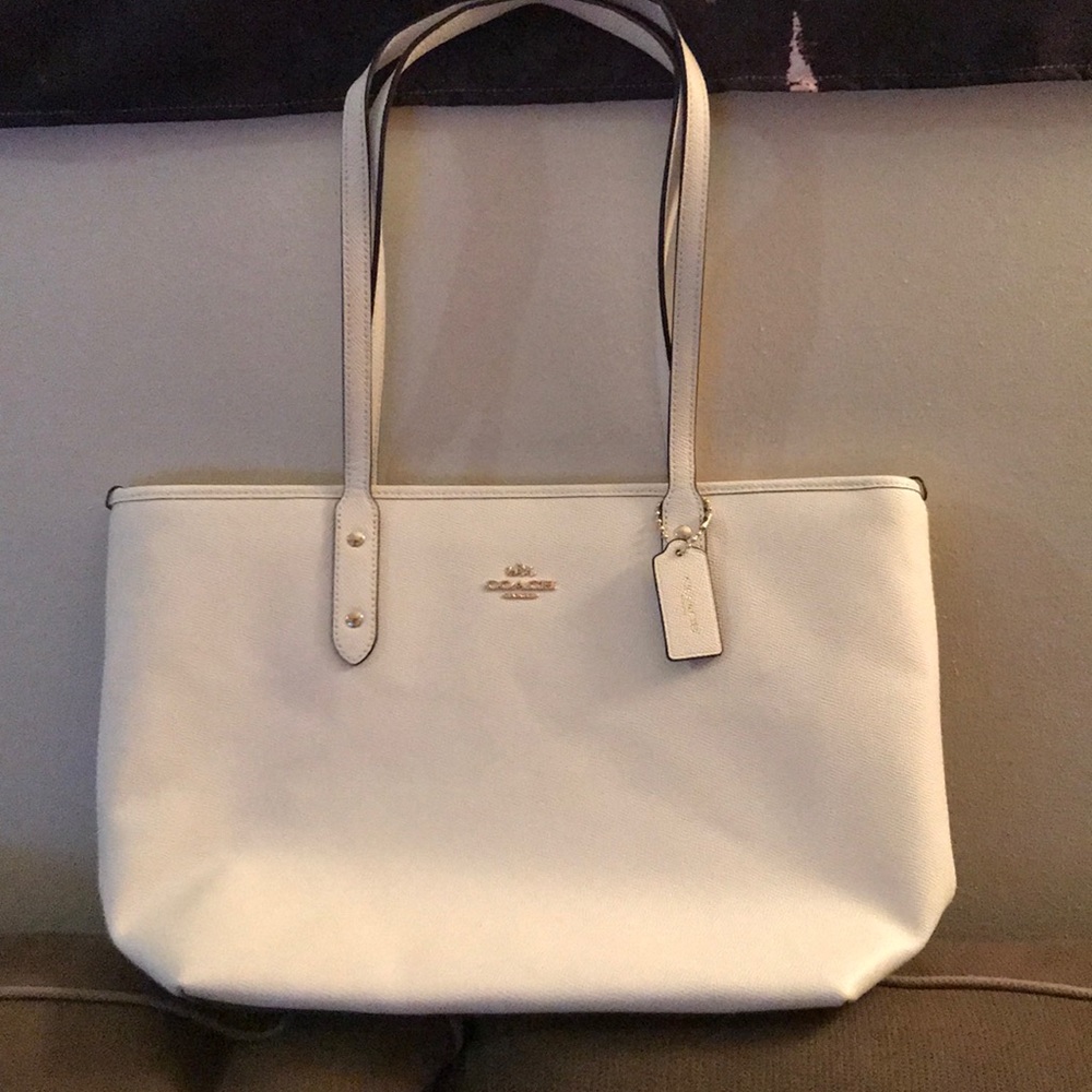 Coach Zipper Tote brand new